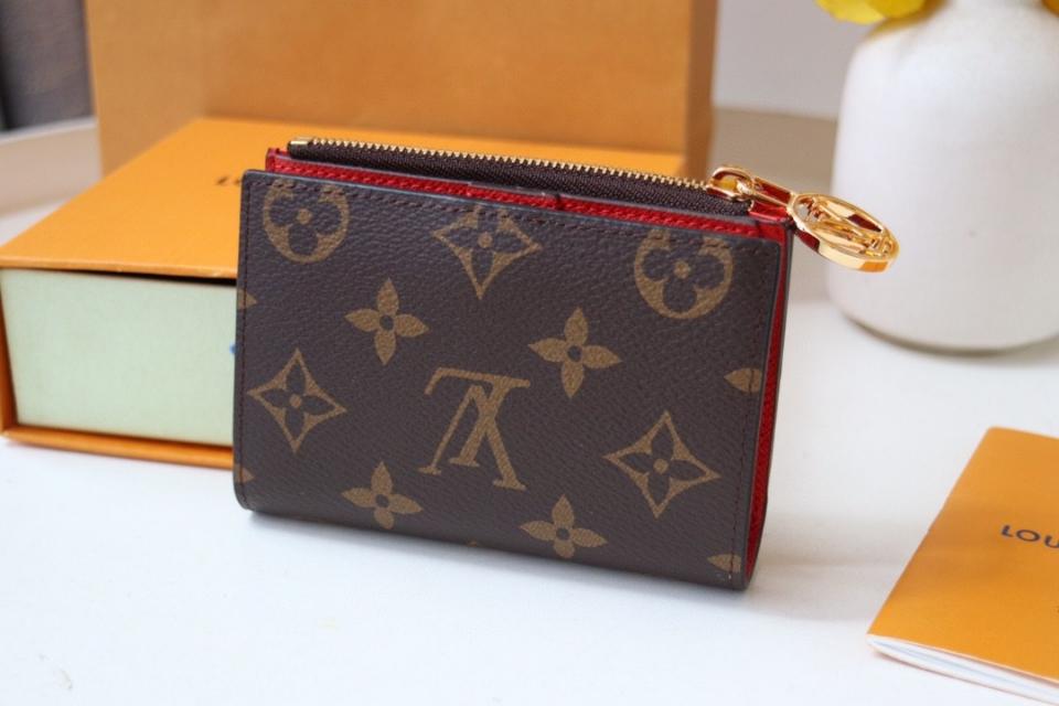 Louis Vuitton M11380
Lisa Wallet-duoc-ban-tai-Hvip Bags and Accessories