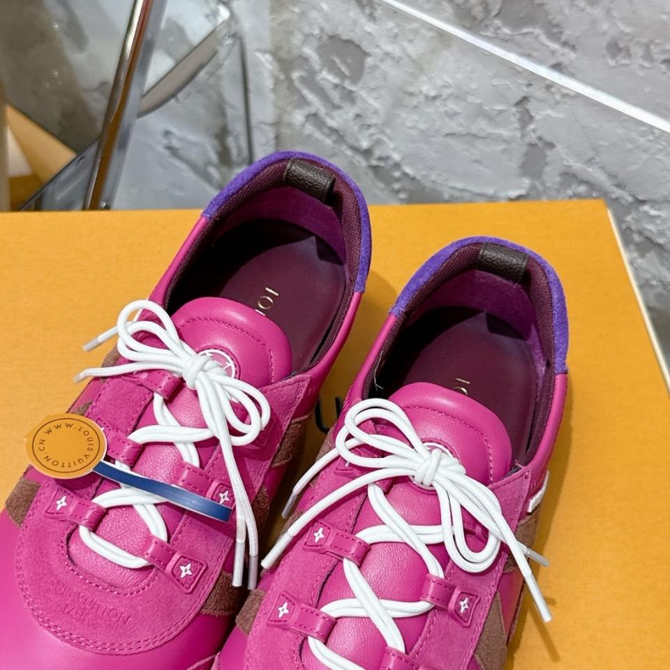 Louis Vuitton 1AHNEE
Giày LV Sneakerina (N1)-duoc-ban-tai-Hvip Shoes and Clothes