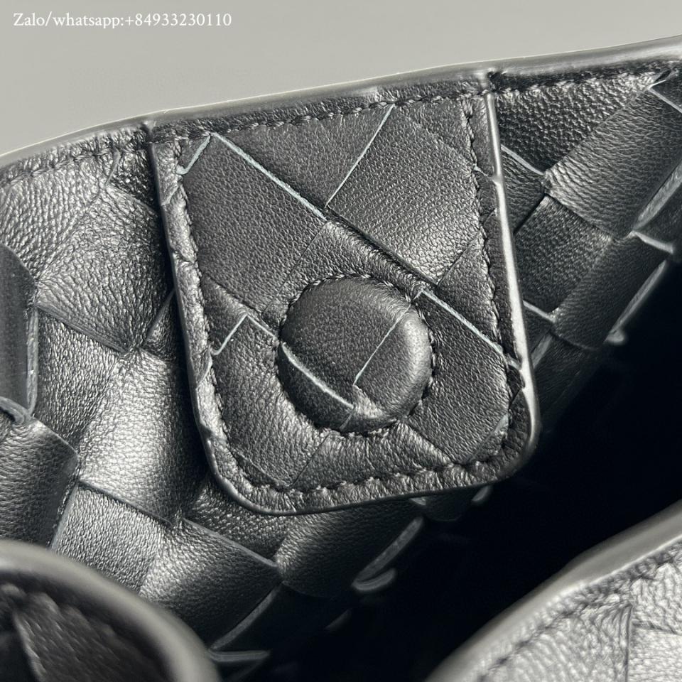 Bottega Veneta medium Parachute black 835921 29.5x17.5x18.5cm -duoc-ban-tai-Hvip Bags and Accessories