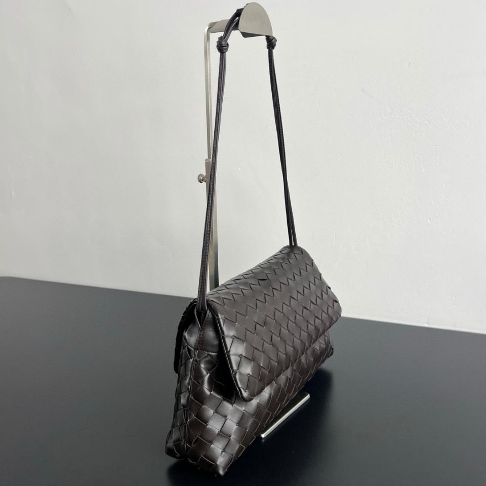 Bottega Veneta Giorno Fondant 857657 33x19x8cm -duoc-ban-tai-Hvip Bags and Accessories