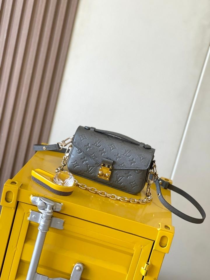 Louis Vuitton M11998
Túi Pochette Métis East West21.5*13.5*6CM L1-duoc-ban-tai-Hvip Bags and Accessories