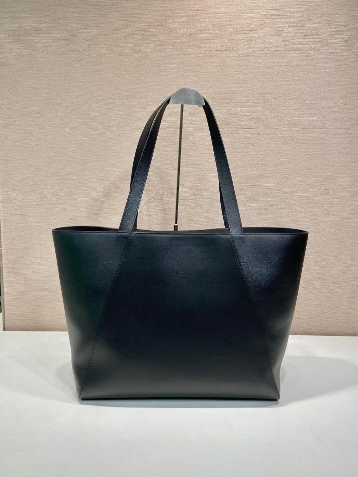 Prada
Leather tote bag 2VG123 40x35.5x14cm-duoc-ban-tai-Hvip Bags and Accessories