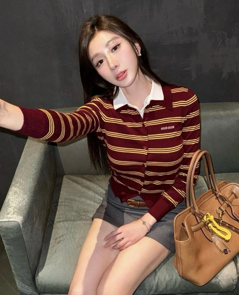 Miu Miu Striped cashmere and silk cardigan MMF949-duoc-ban-tai-Hvip Shoes and Clothes