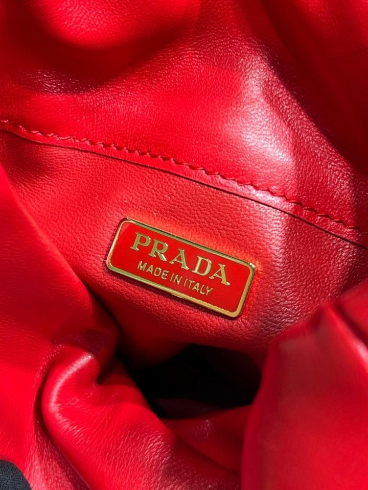 Prada Petit Sac Noir mini nappa leather bucket bag cherry 14x20x15cm-duoc-ban-tai-Hvip Bags and Accessories