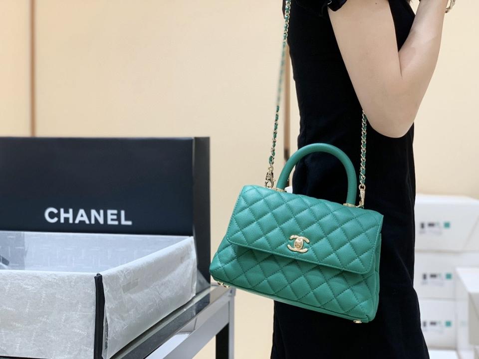 Chanel 22P small coco handle bag Grained calfskin ,Shiny gold tone metal ,bamboo green AS92990 23cm-duoc-ban-tai-Hvip Bags and Accessories