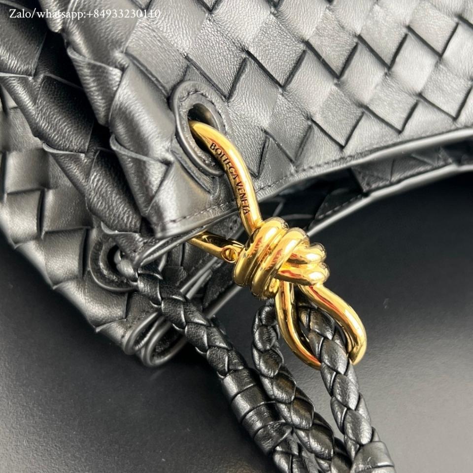 Bottega Veneta medium Parachute black 835921 29.5x17.5x18.5cm -duoc-ban-tai-Hvip Bags and Accessories