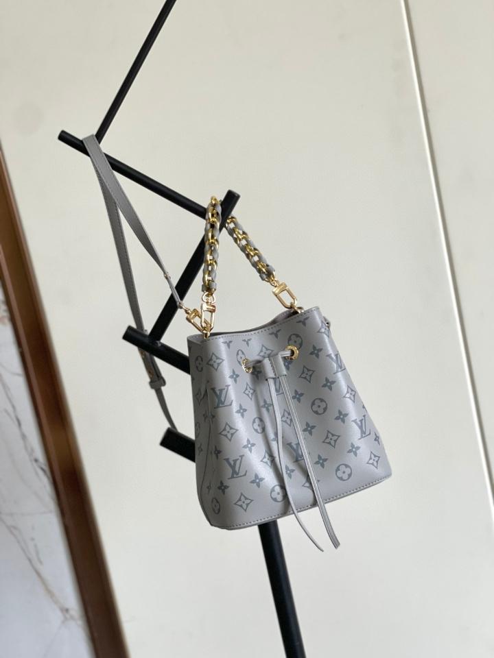 Louis Vuitton M12749
Néonoé BB 20 x 20 x 13cm -duoc-ban-tai-Hvip Bags and Accessories