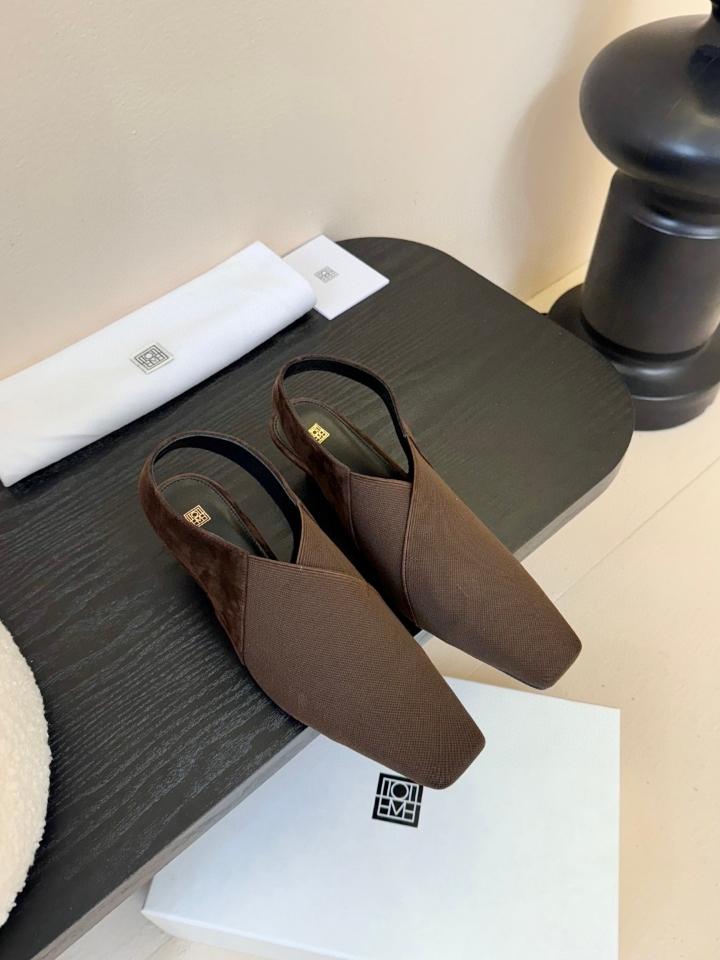 Totême The Mid Heel Elastic Slingback brown (1)-duoc-ban-tai-Hvip Shoes and Clothes