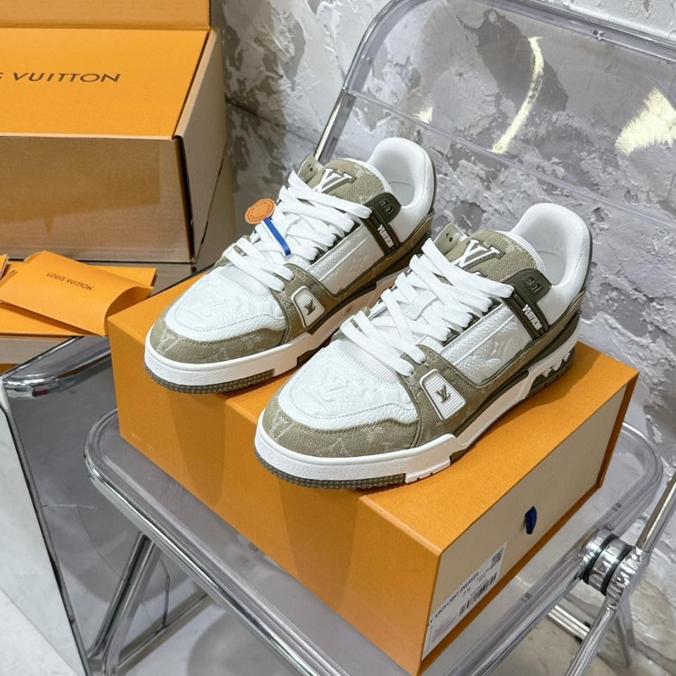 Louis Vuitton 1AIKN1
LV Trainer Sneaker khaki (N1)-duoc-ban-tai-Hvip Shoes and Clothes