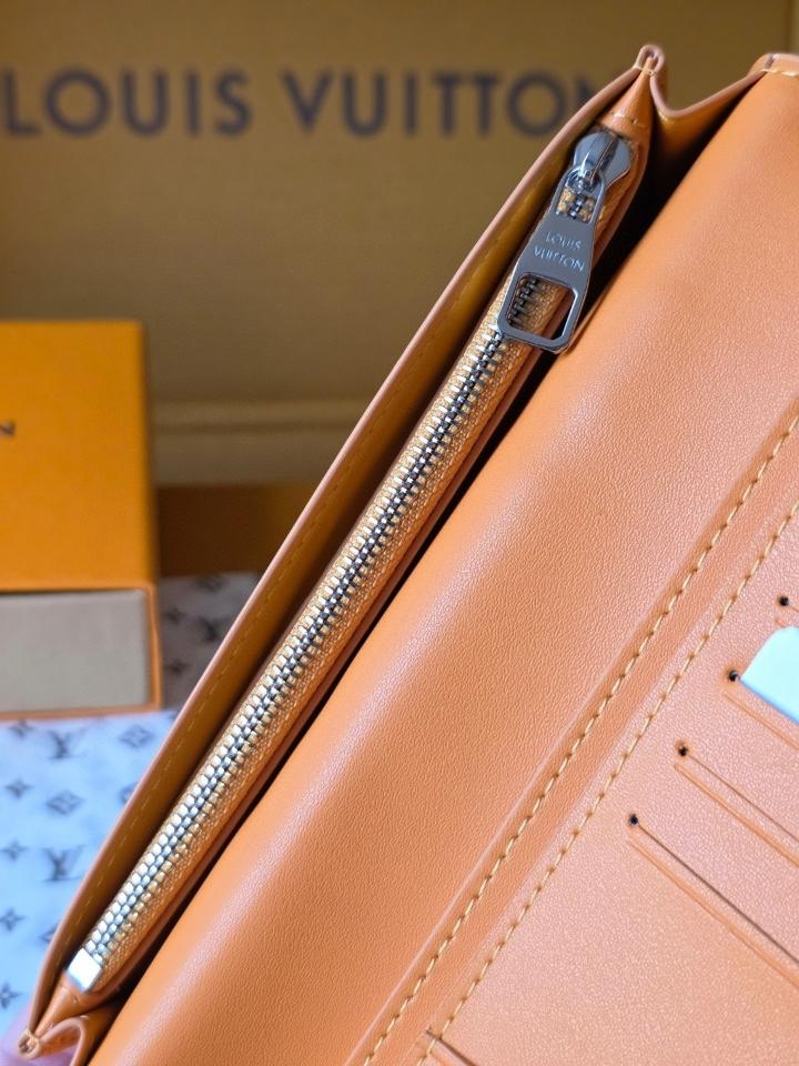 Louis Vuitton M25940
Brazza Wallet-duoc-ban-tai-Hvip Bags and Accessories