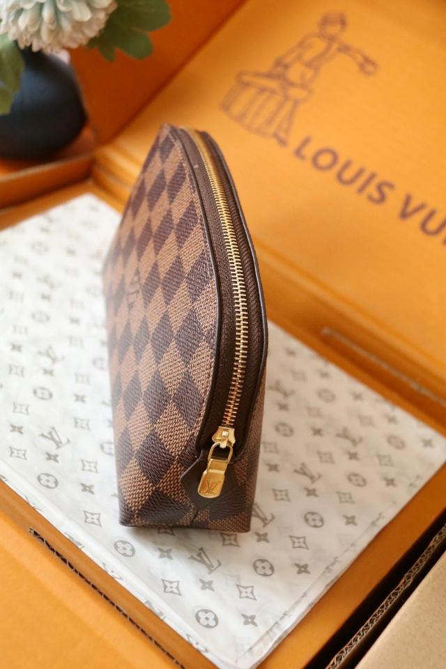 Louis Vuitton N47516
Cosmetic Pouch PM-duoc-ban-tai-Hvip Bags and Accessories