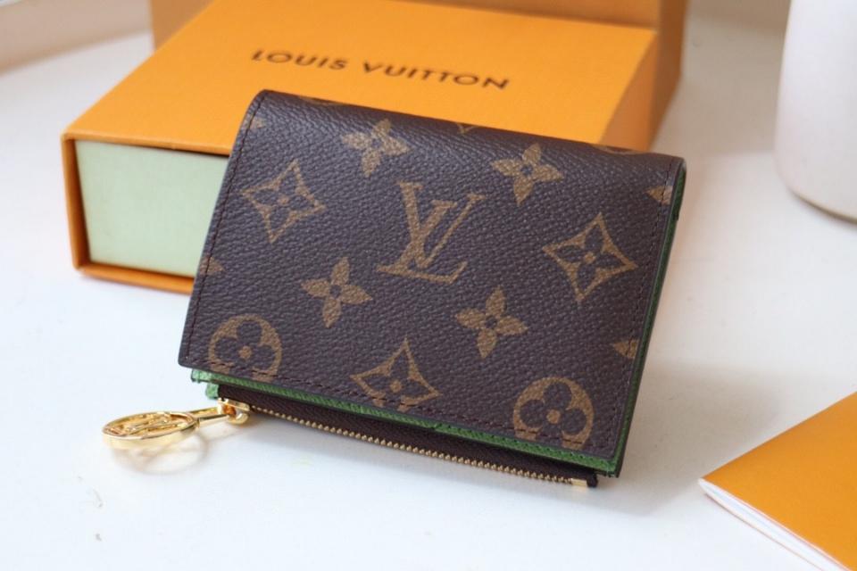 Louis Vuitton M25693
Lisa Wallet-duoc-ban-tai-Hvip Bags and Accessories