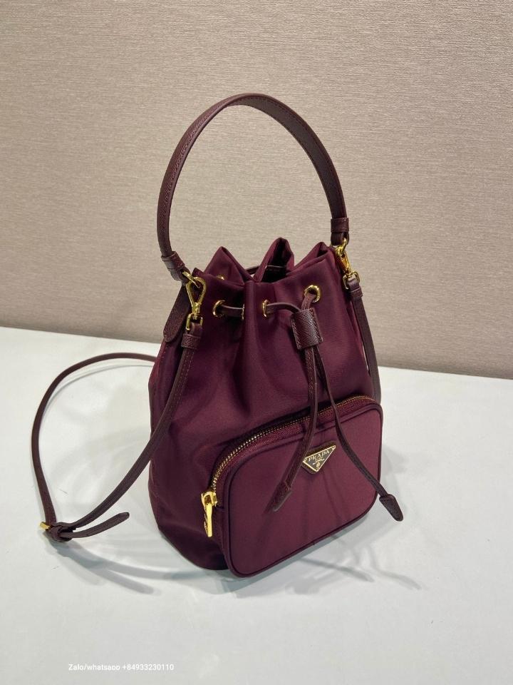 Prada Duet Re-Nylon bucket bag 1BH038 burgundy 18x23×12cm-duoc-ban-tai-Hvip Bags and Accessories