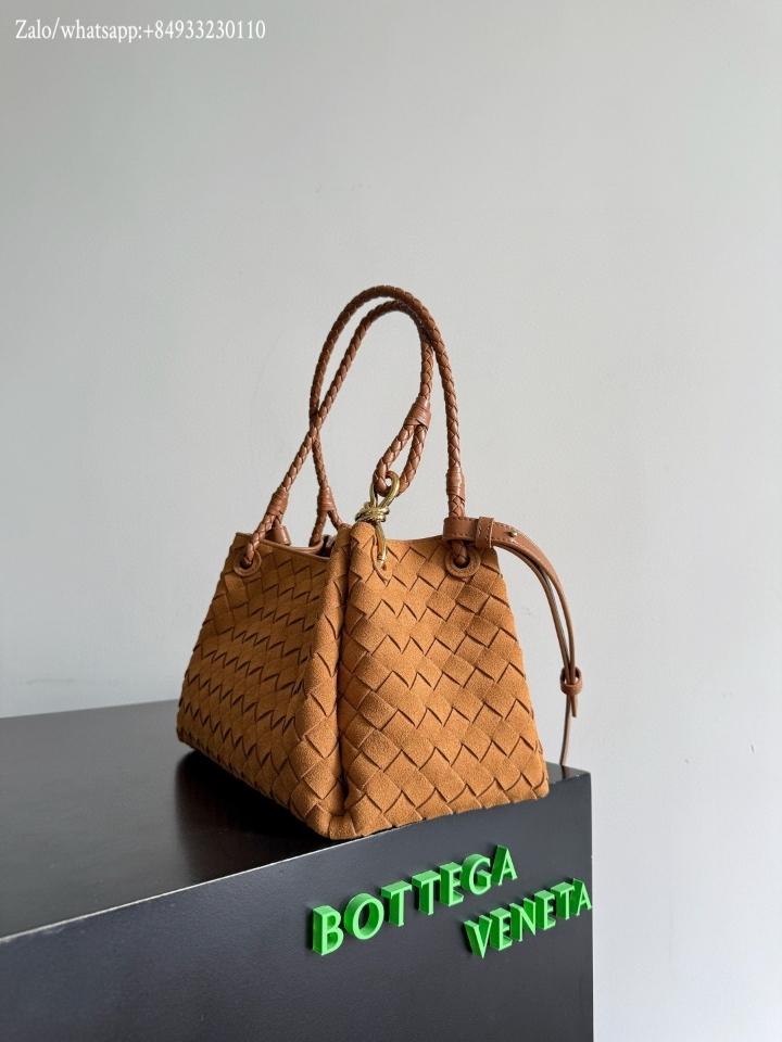 Bottega Veneta medium suede Parachute 835921 29.5x17.5x18.5cm -duoc-ban-tai-Hvip Bags and Accessories