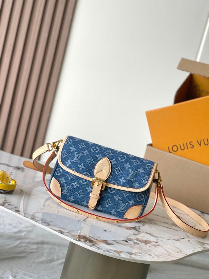 Louis Vuitton M13070
Túi Diane15*9*24CM (L1)-duoc-ban-tai-Hvip Bags and Accessories