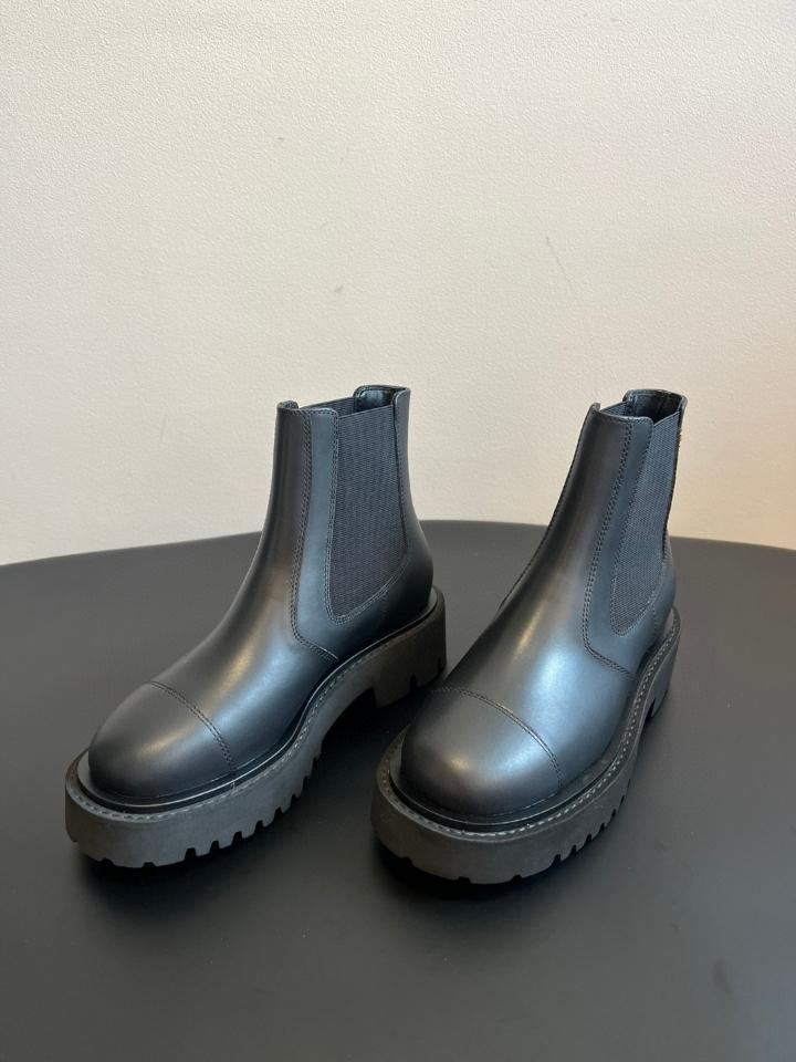 Chanel Chelsea black leather boots (1)-duoc-ban-tai-Hvip Shoes and Clothes