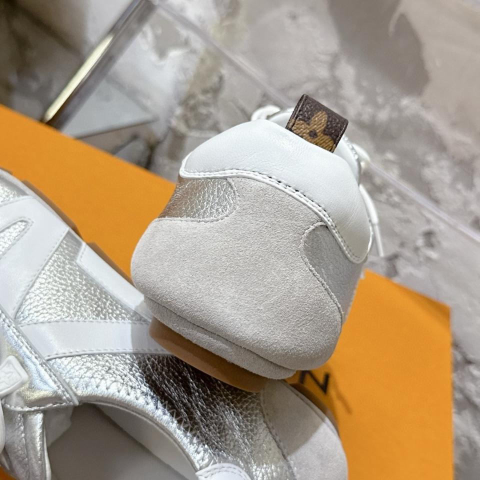 Louis Vuitton 1AHOJD
Giày LV Sneakerina (n1)-duoc-ban-tai-Hvip Shoes and Clothes