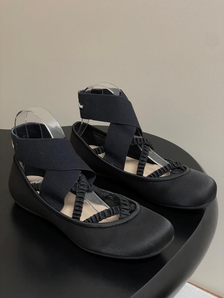 Dior Shade Ballet Flat
Black Satin and Elastic Straps
KCF013SAT_S900 (2)-duoc-ban-tai-Hvip Shoes and Clothes