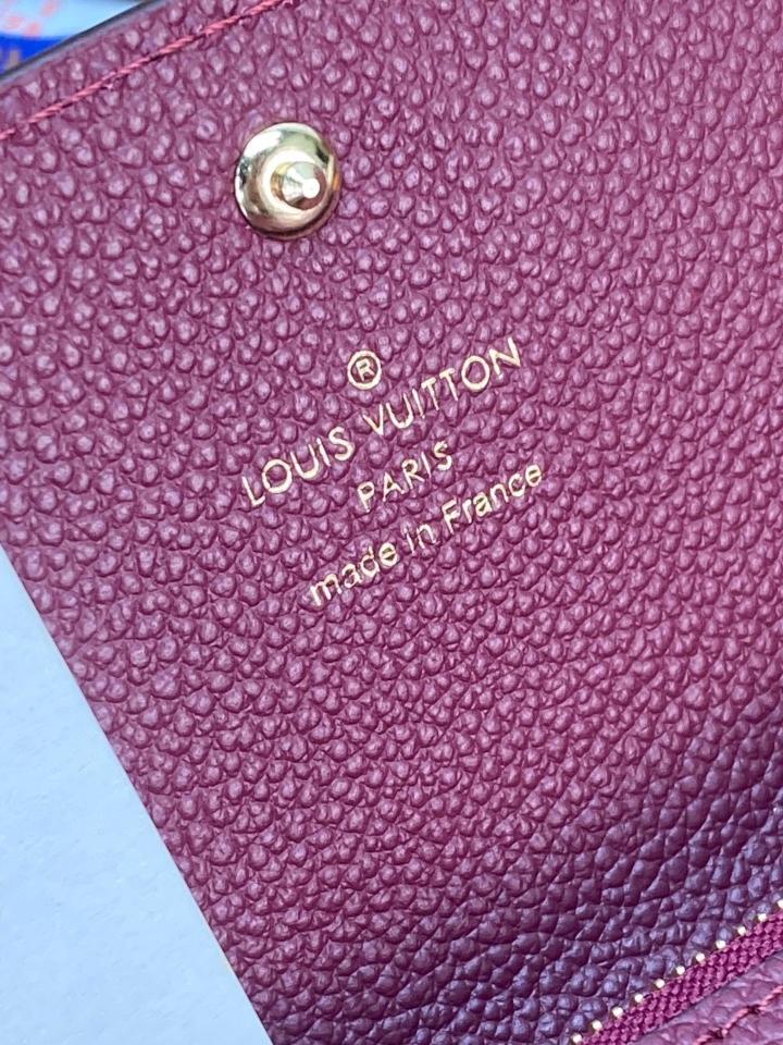 Louis Vuitton M62369
Customisable
Emilie Wallet Burgundy -duoc-ban-tai-Hvip Bags and Accessories