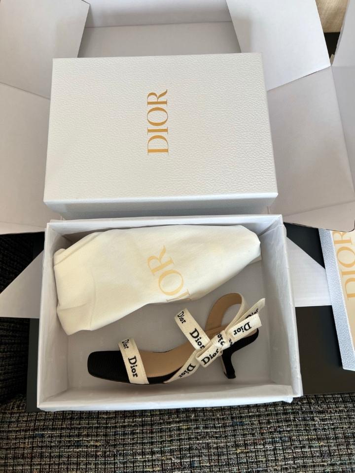 Dior Sandal with J'Adior Straps
Black Embroidered Cotton-duoc-ban-tai-Hvip Shoes and Clothes