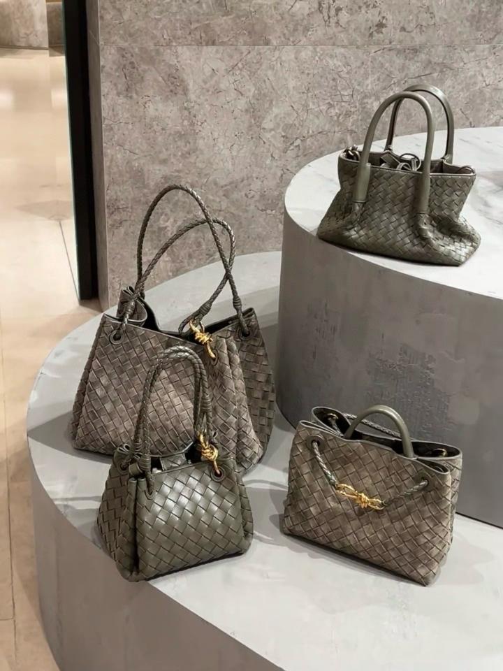 Bottega Veneta  Small Pinacoteca green  819004 15*24*12cm-duoc-ban-tai-Hvip Bags and Accessories