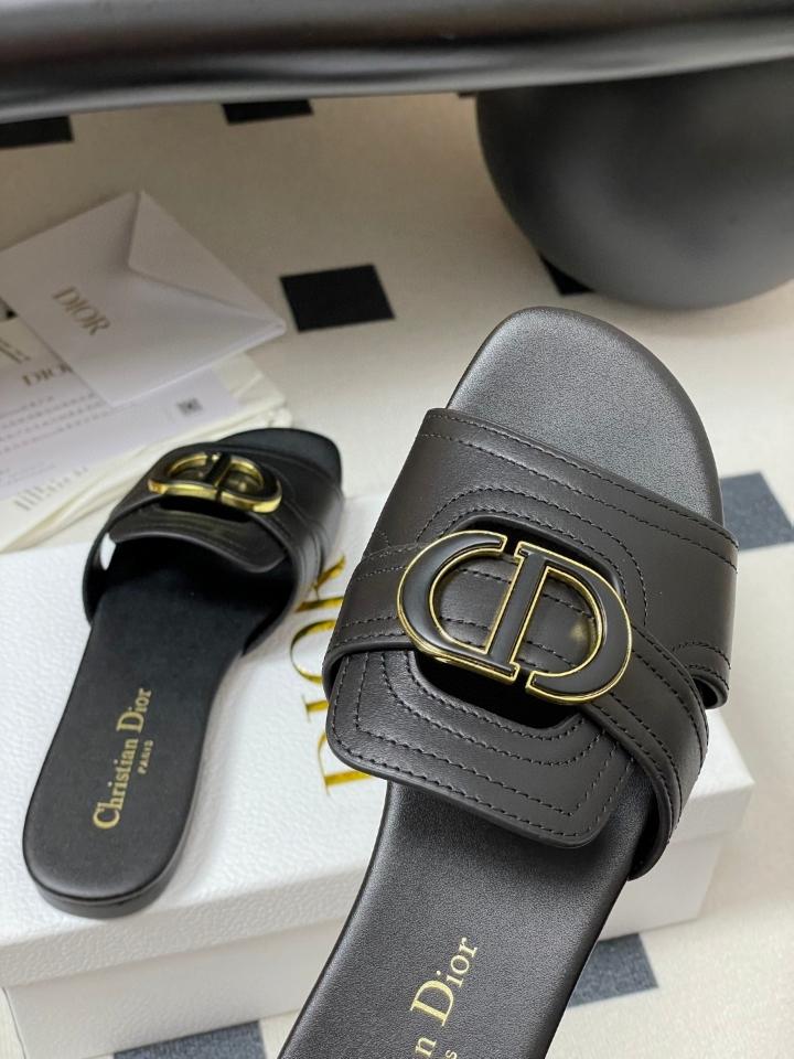 Dior 30 Montaigne Slide
Black Calfskin
 KCQ266VEA_S900 (2)-duoc-ban-tai-Hvip Shoes and Clothes