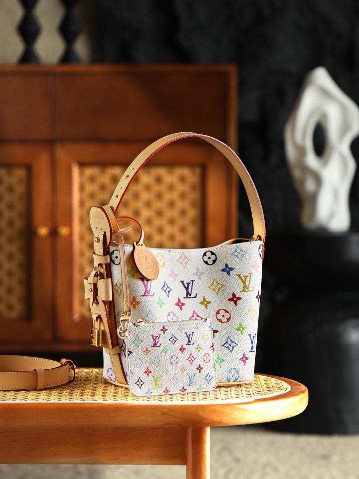 Louis Vuitton M13089
New Drop
LV x TM All In BB 16*18*12cm-duoc-ban-tai-Hvip Bags and Accessories