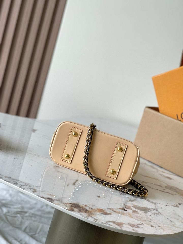 Louis Vuitton K00015
Customizable
Alma Mini LV & I 18*12*8CM L1-duoc-ban-tai-Hvip Bags and Accessories