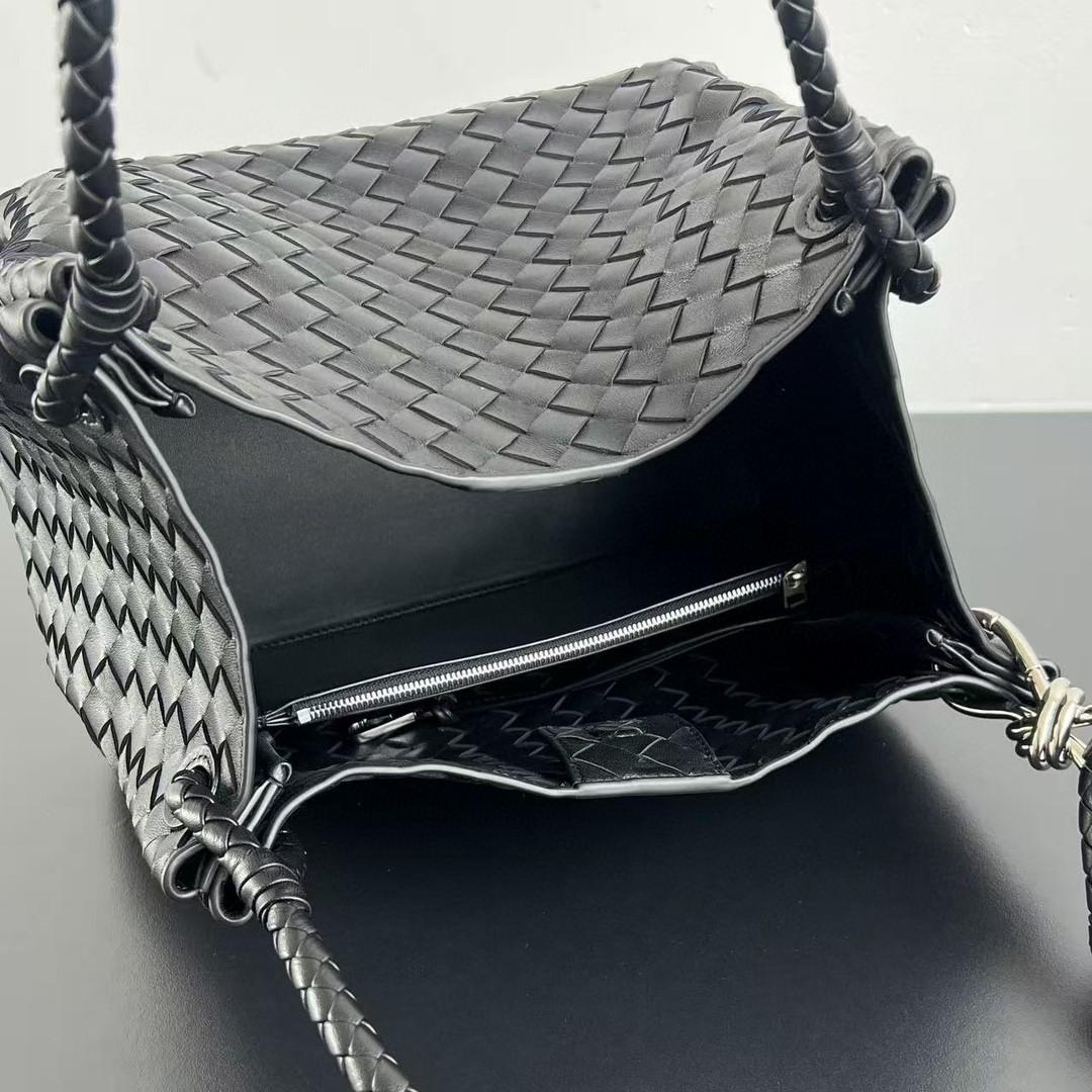 Bottega Veneta Large Parachute black 796571 30X26X20cm-duoc-ban-tai-Hvip Bags and Accessories