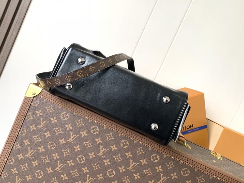 Louis Vuitton M12934
Túi Speedy Cargo Vibe 17 x 12 x 28cm -duoc-ban-tai-Hvip Bags and Accessories