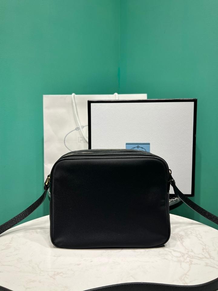 Prada Re-Edition 1978 medium Re-Nylon and Saffiano leather shoulder bag black 1BH218 21*17*8cm-duoc-ban-tai-Hvip Bags and Accessories