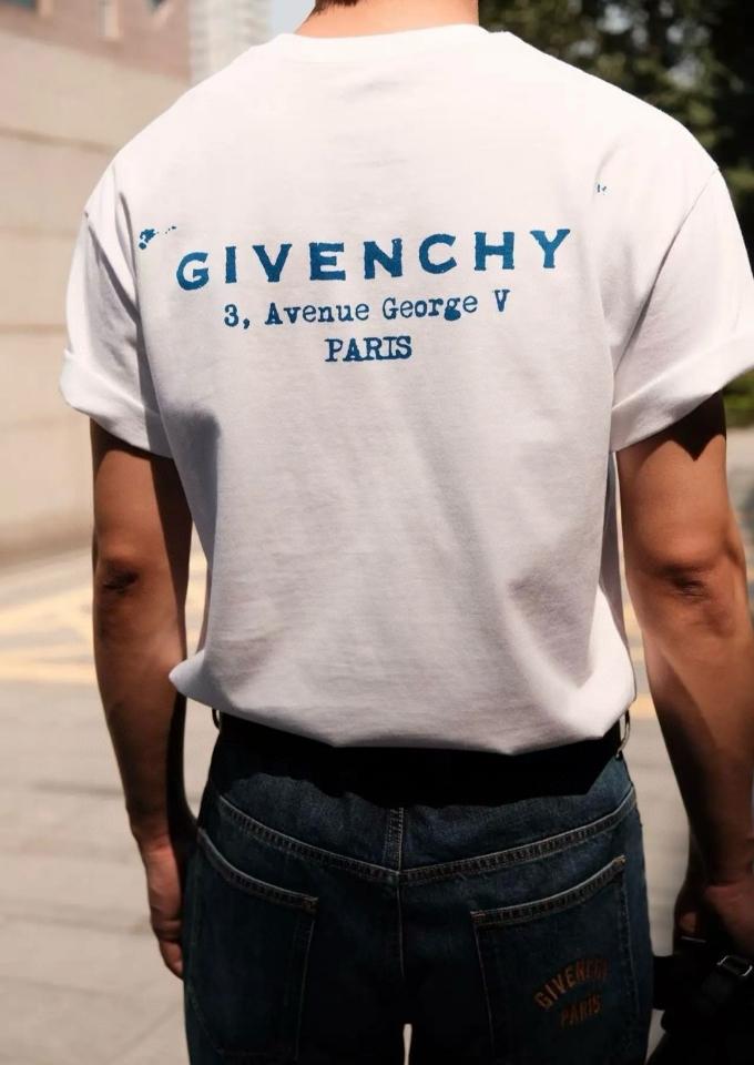 Givenchy T-shirt in cotton with GIVENCHY Stamp print white BM71NK3YRJ100-duoc-ban-tai-Hvip Shoes and Clothes