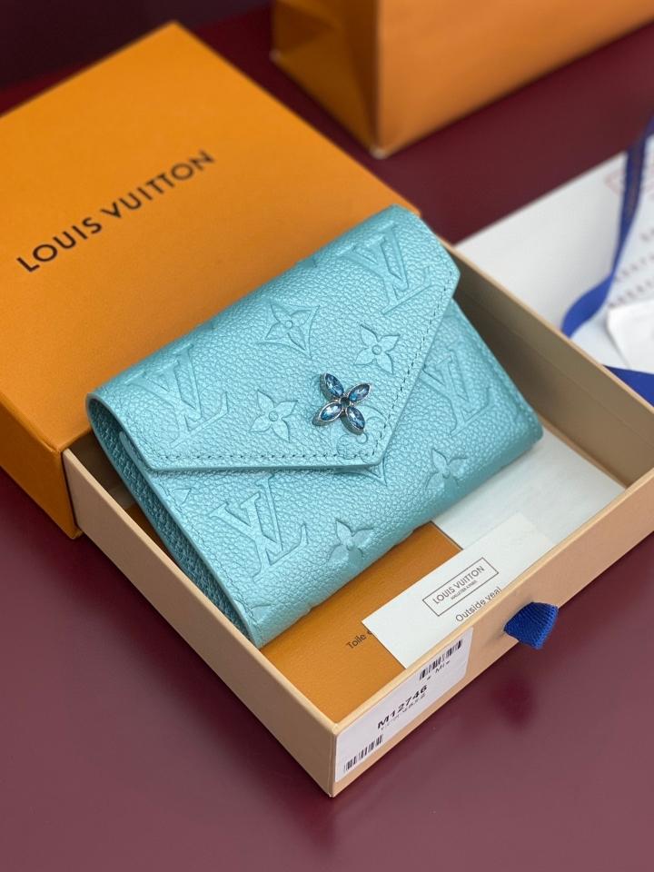 Louis Vuitton M12746
Victorine Wallet blue-duoc-ban-tai-Hvip Bags and Accessories