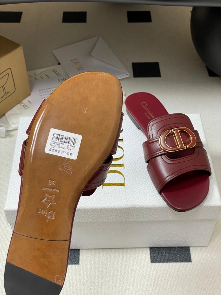 DIOR 30 Montaigne Slide
Ruby Red Calfskin
 KCO373CFY_S39R (2)-duoc-ban-tai-Hvip Shoes and Clothes
