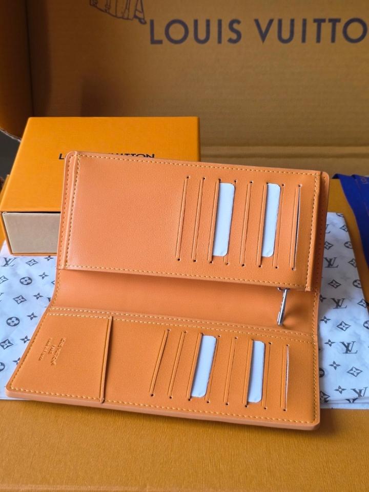 Louis Vuitton M25940
Brazza Wallet-duoc-ban-tai-Hvip Bags and Accessories