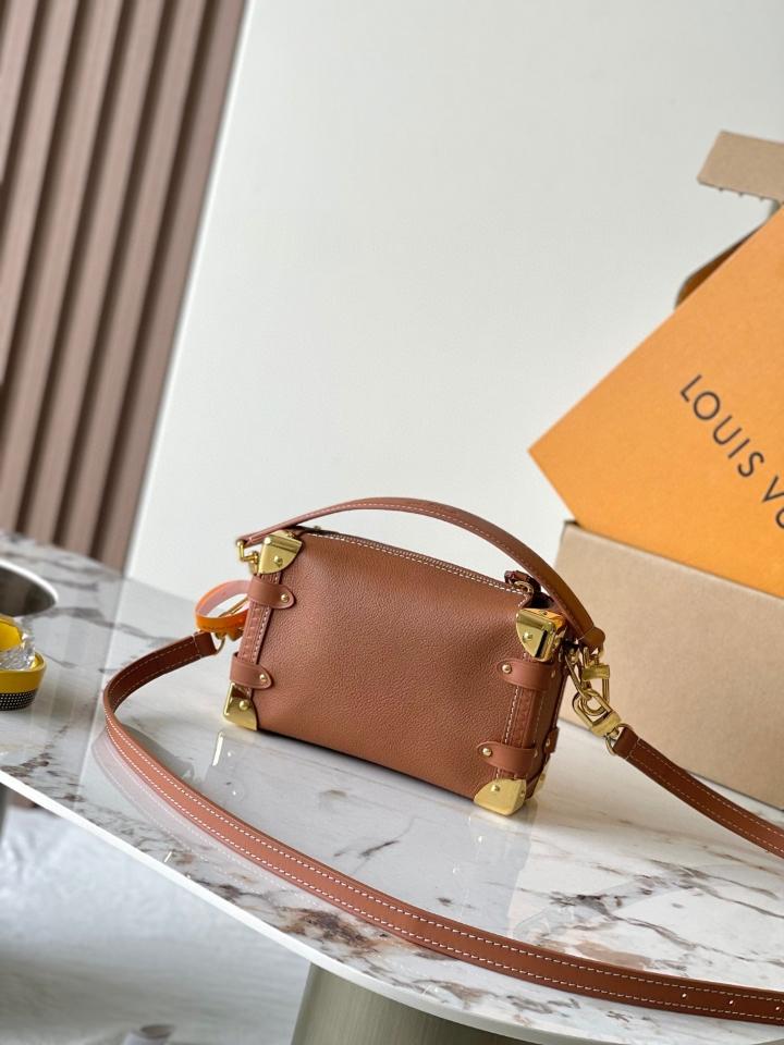 Louis Vuitton M15224
Túi Side Trunk PM 15*12.5*8CM L1 -duoc-ban-tai-Hvip Bags and Accessories