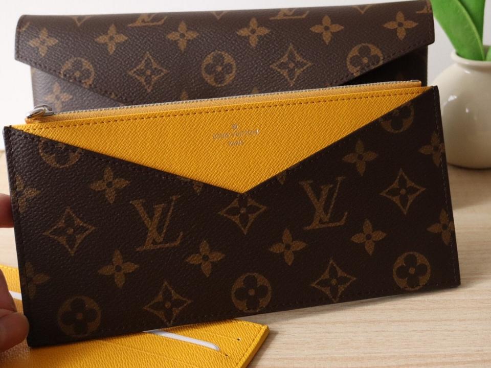 Louis Vuitton M12358
Kirigami Organizer-duoc-ban-tai-Hvip Bags and Accessories