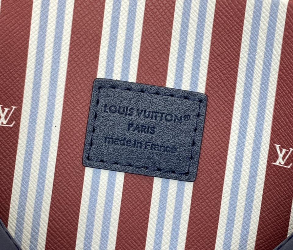 Louis Vuitton M61692
Pochette Voyage MM blue sky 27.0 x 21.0 x 3.0 cm (1)-duoc-ban-tai-Hvip Bags and Accessories