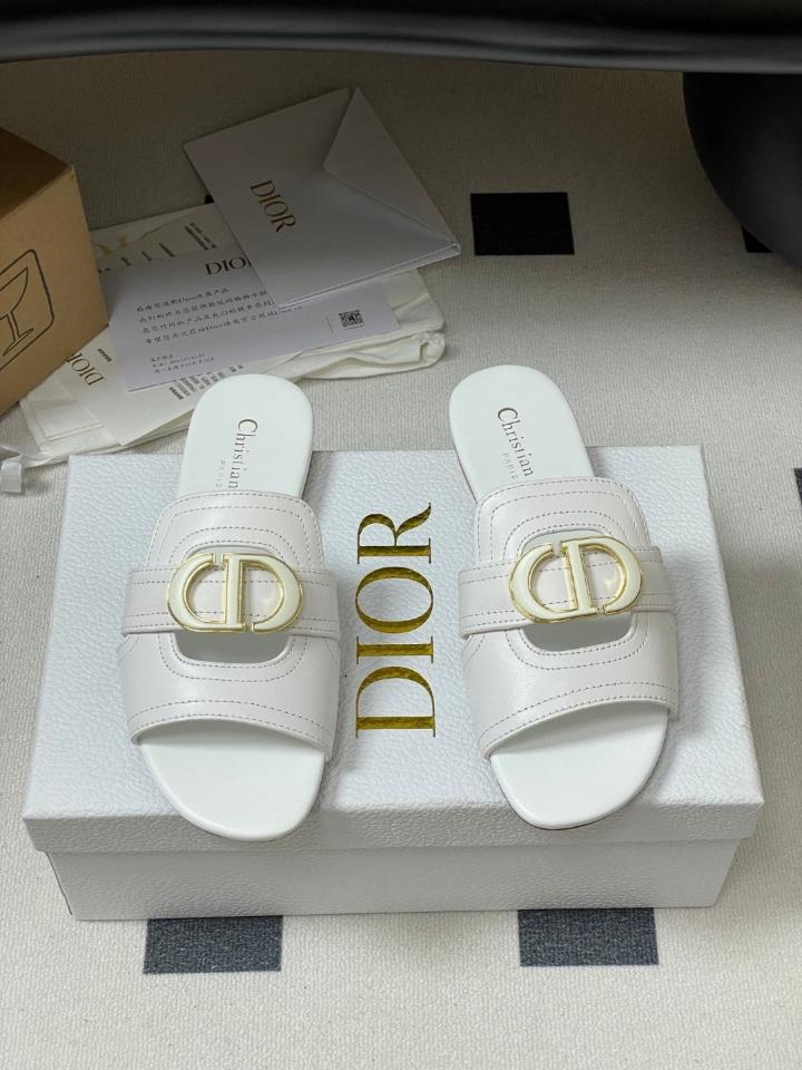 Dior 30 Montaigne Slide
White Calfskin
 KCO373CFY_S03W (2)-duoc-ban-tai-Hvip Shoes and Clothes