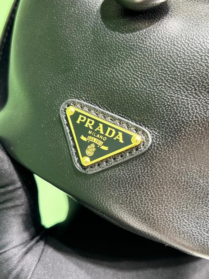 Prada Petit Sac Noir mini nappa leather bucket bag black 1BE088 14x20x15 cm -duoc-ban-tai-Hvip Bags and Accessories