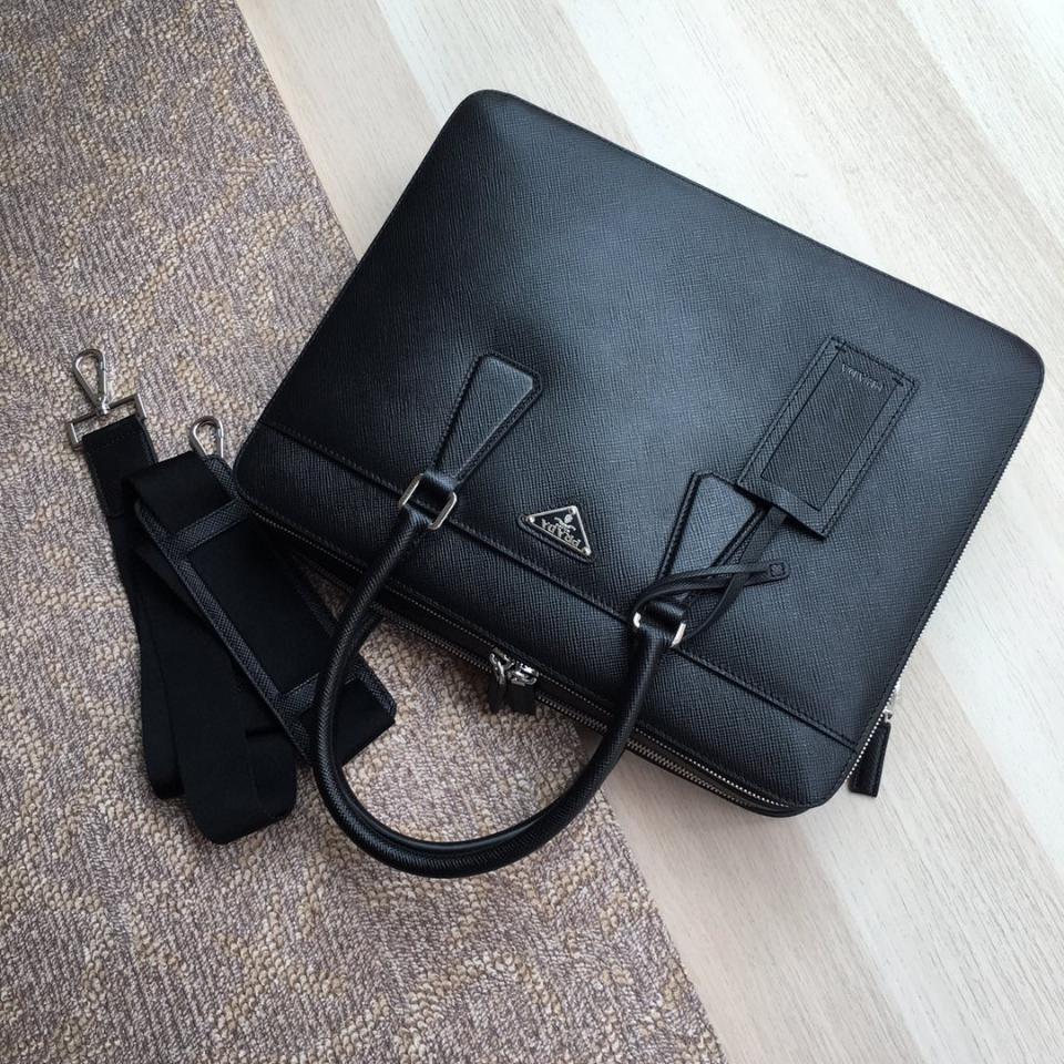 Prada Saffiano Leather briefs bag black 2VE366B 36,5 x28cm -duoc-ban-tai-Hvip Bags and Accessories