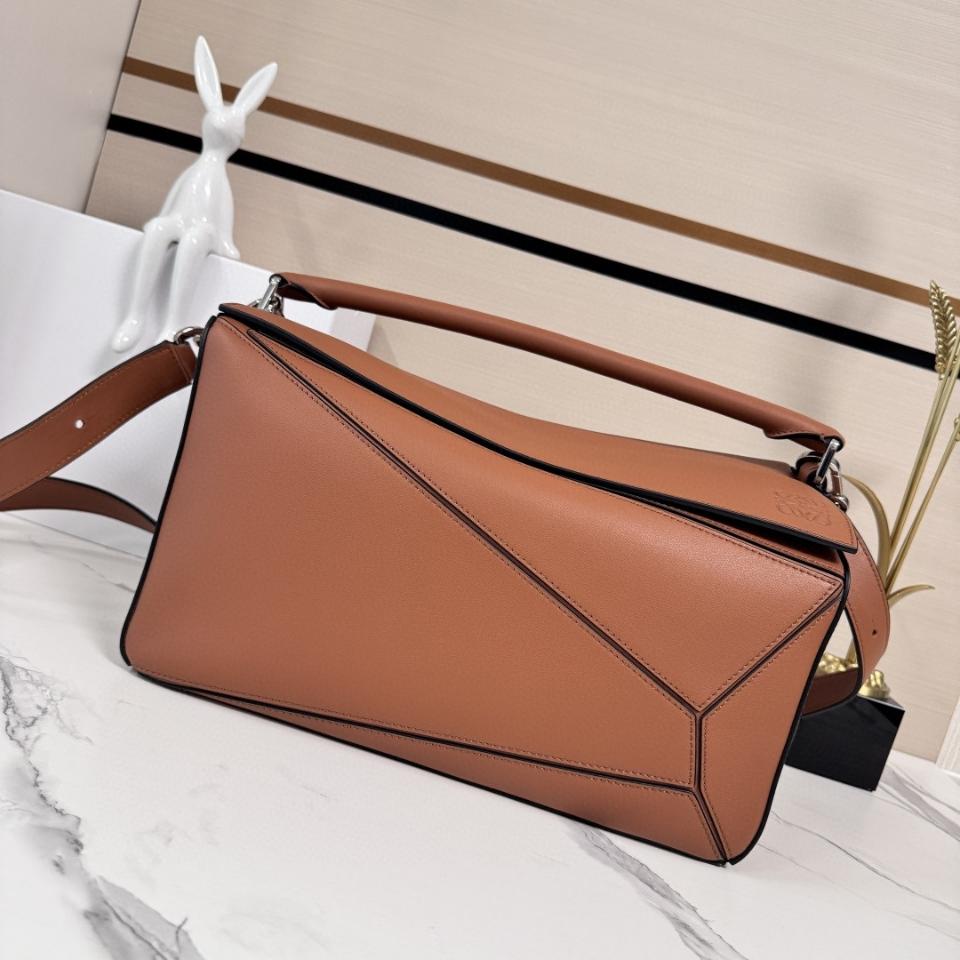 LƠEWE Large Featherlight Puzzle bag in nappa lambskin 36.5*19*23 cognac -duoc-ban-tai-Hvip Bags and Accessories