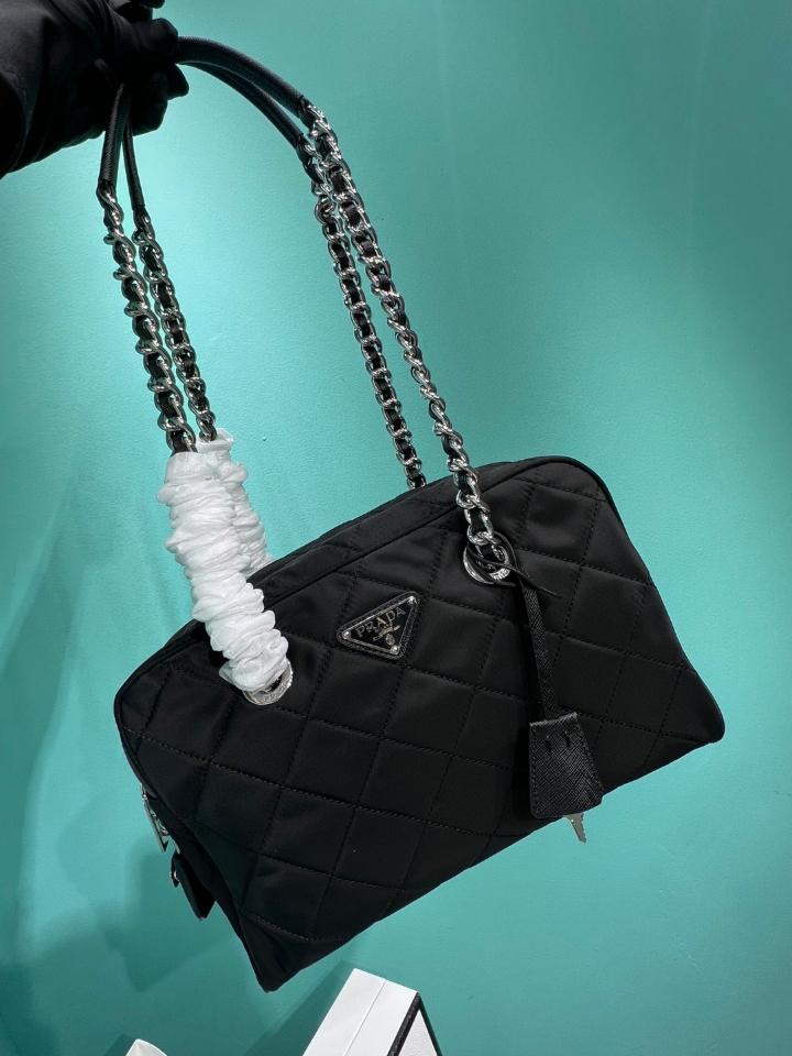 Prada canvas black bag 1BD641 30x21x11cm-duoc-ban-tai-Hvip Bags and Accessories