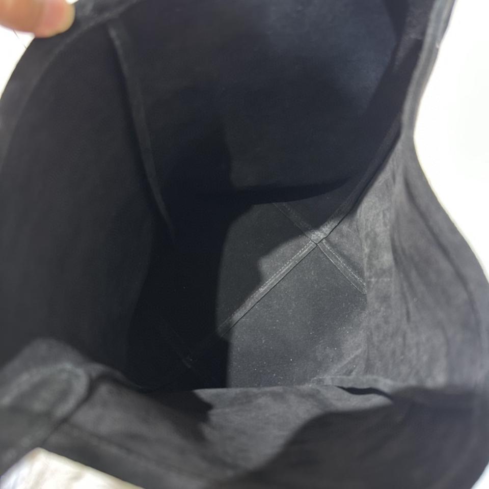 THE ROW
Medium N/S Park suede tote bag black 30X28X15.5cm -duoc-ban-tai-Hvip Bags and Accessories