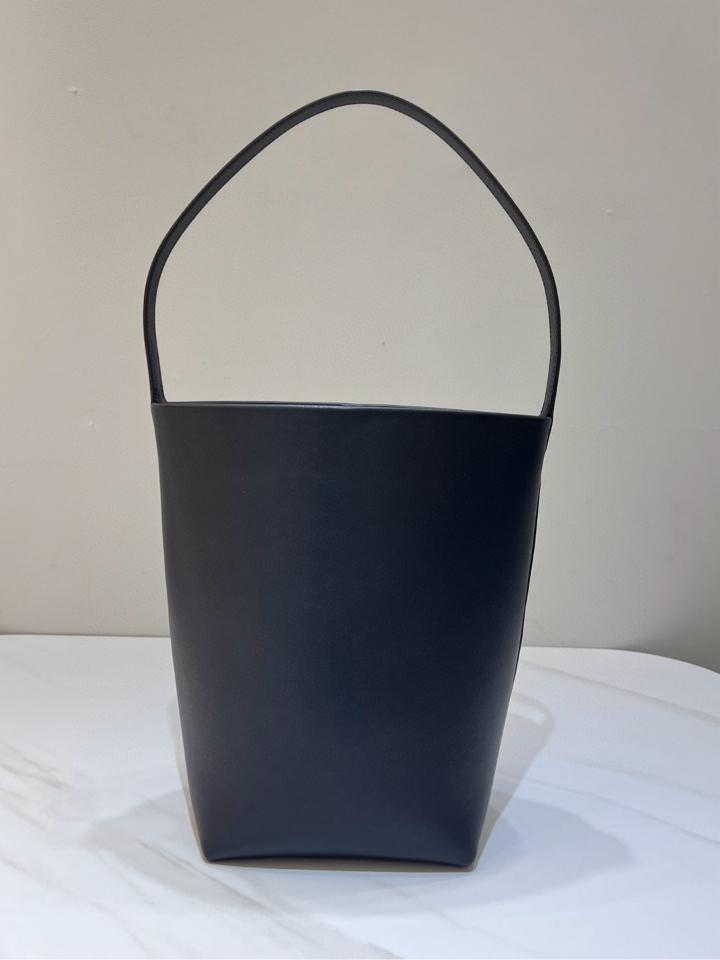 THE ROW Medium N/S Park smooth calfskin leather tote bag black 30X28X15.5cm -duoc-ban-tai-Hvip Bags and Accessories