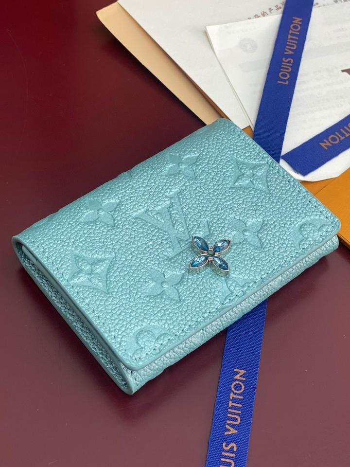 Louis Vuitton M12177
Business Card Holder blue-duoc-ban-tai-Hvip Bags and Accessories