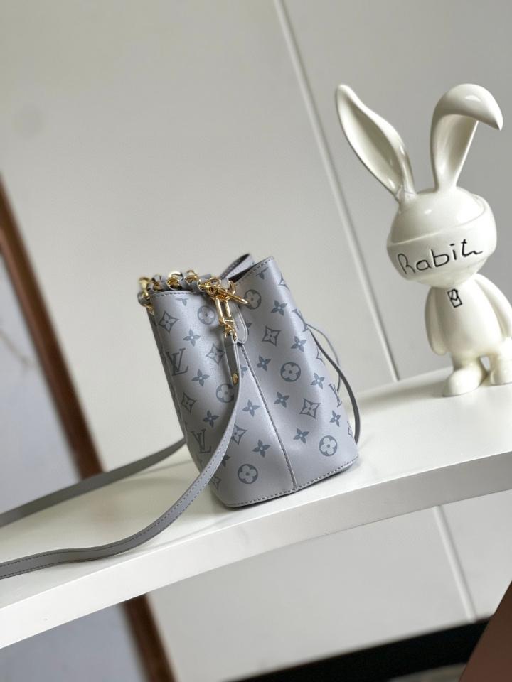 Louis Vuitton M12749
Néonoé BB 20 x 20 x 13cm -duoc-ban-tai-Hvip Bags and Accessories