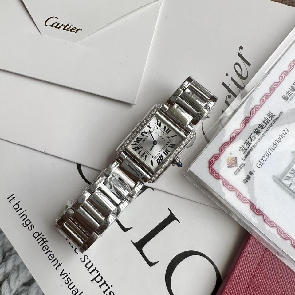 Cartier Tank Must watch
Small model, quartz movement, steel, diamonds W4TA0016-duoc-ban-tai-Hvip Bags and Accessories