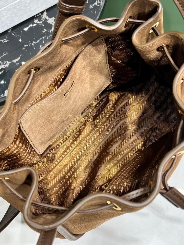 Prada suede brown shoulder bag 1BE087 22x21x10.5cm-duoc-ban-tai-Hvip Bags and Accessories