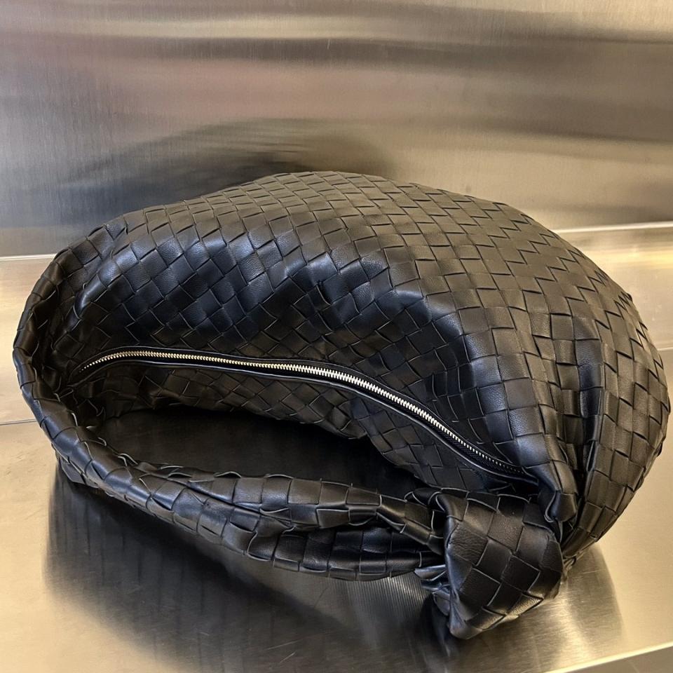 Bottega Veneta Jodie black 600261 48x40x16cm-duoc-ban-tai-Hvip Bags and Accessories